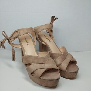 Seven Dials Women sz 8 M Platform Fabric High Heeled Tan Sandals w/ side tassels